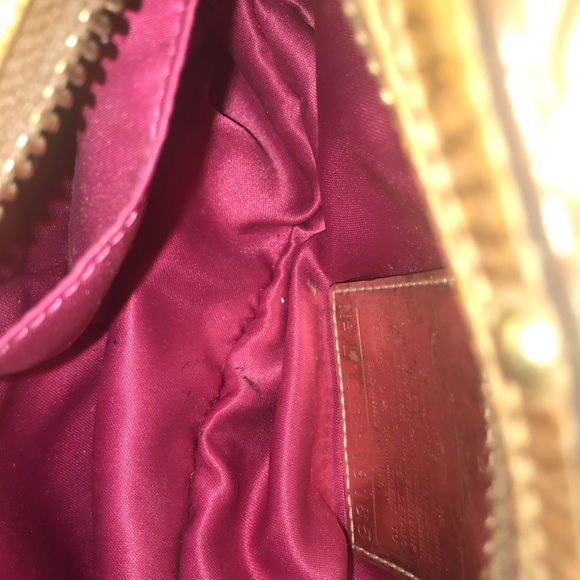 AUTHENTIC COACH SMALL PURSE GOLD - Picture 8 of 16